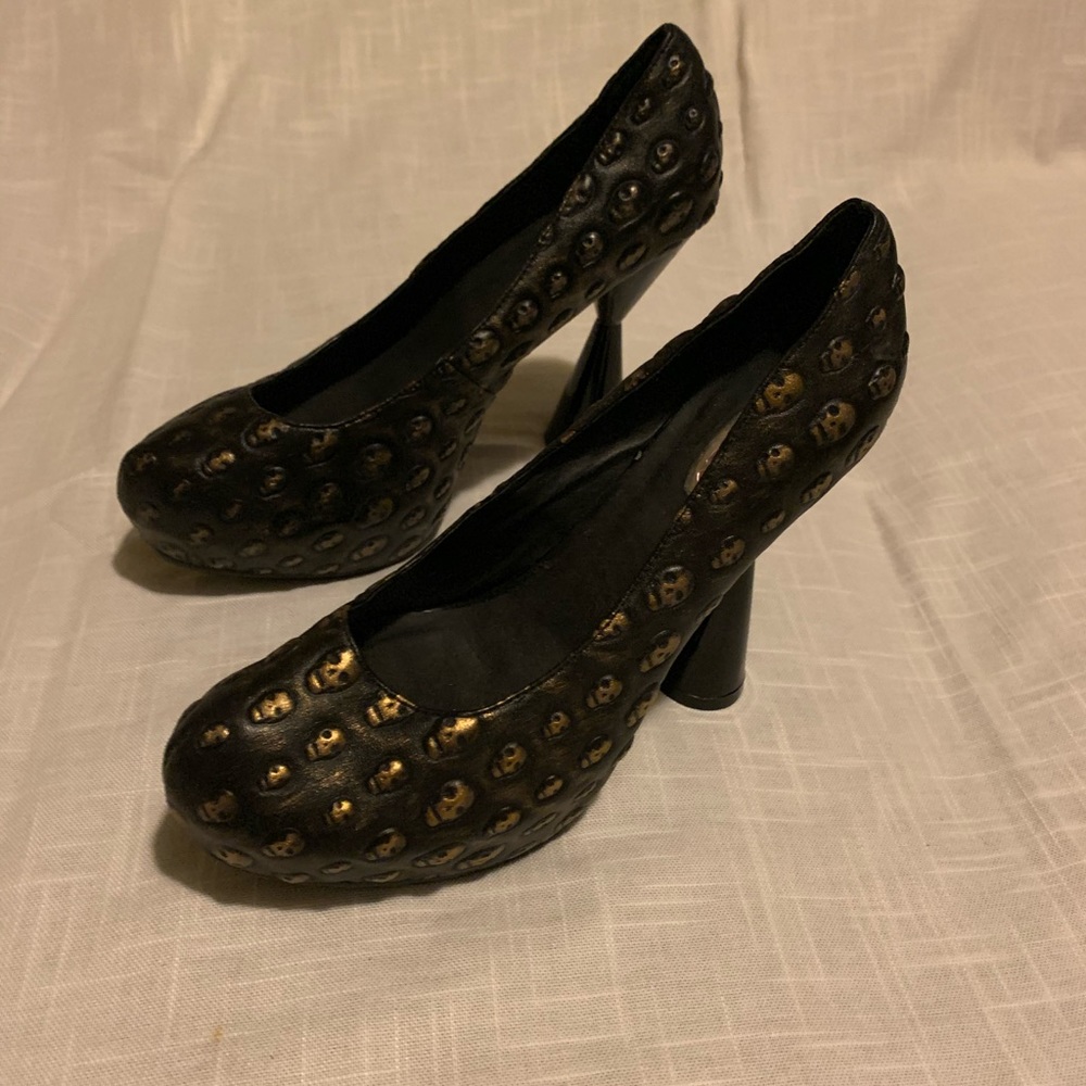 Hadari heels